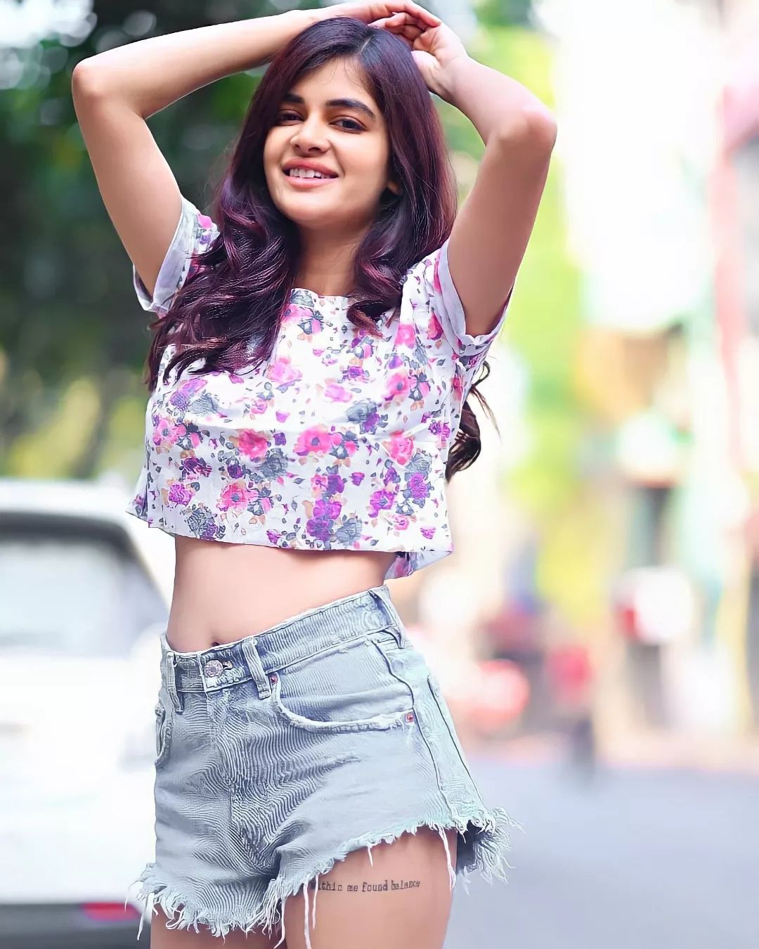 Madhumita-Sarcar-looks-cute-and-alluring-in-crop-top-See-the-PICS-01-Bengalplanet.com