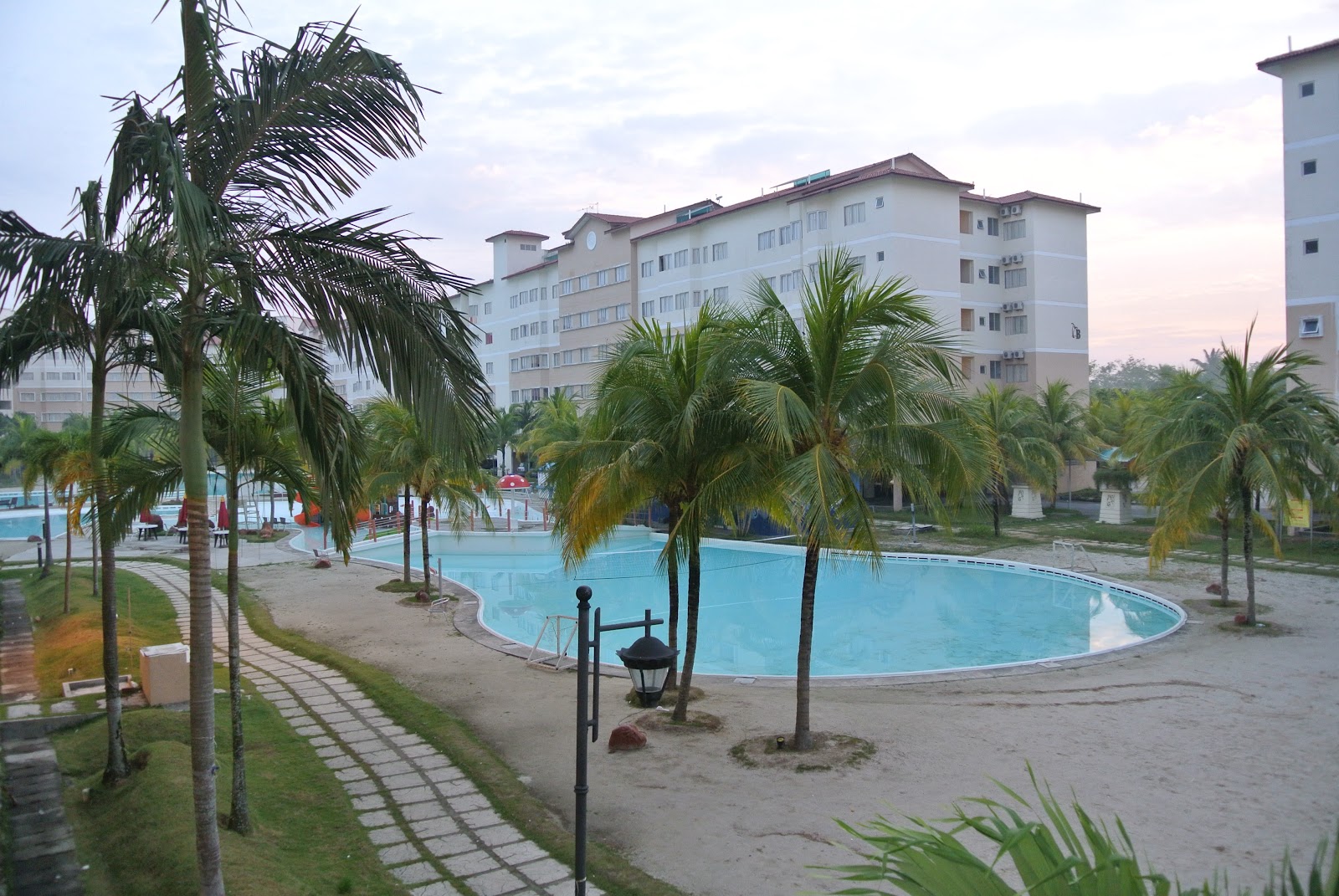 Kasih Nan Abadi Selamanya Tiara Beach Resort PD