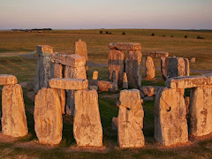 Misteri Binaan Batu Stonehenge Belum Terungkai