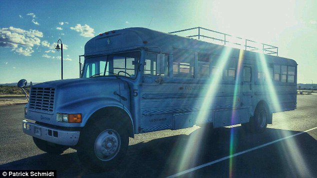 This Man Turned an Old School Bus into a Fully Equipped Mobile Home