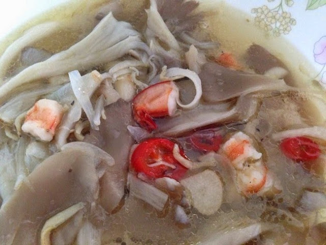 Sup Cendawan Tiram Azie Kitchen