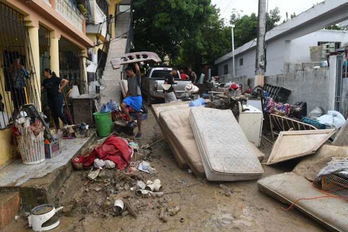La calle Isabel Aguiar se transformó en un río “enloquecido” y peligroso