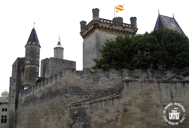 UZES (30) - Château ducal