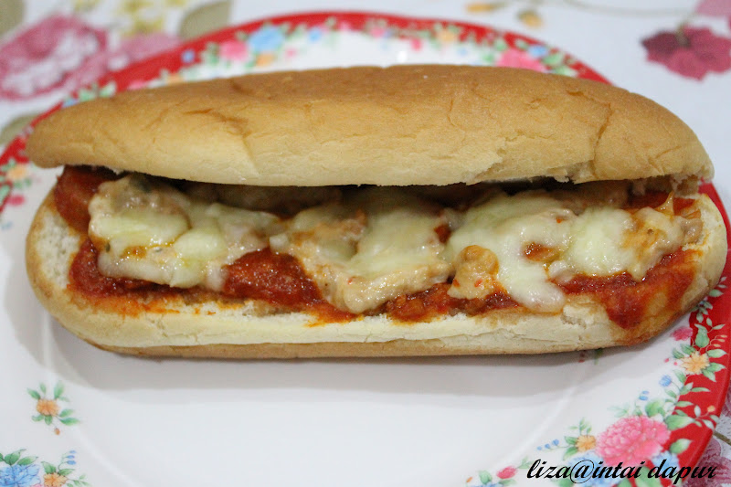 INTAI DAPUR: Pizza Roti Hotdog