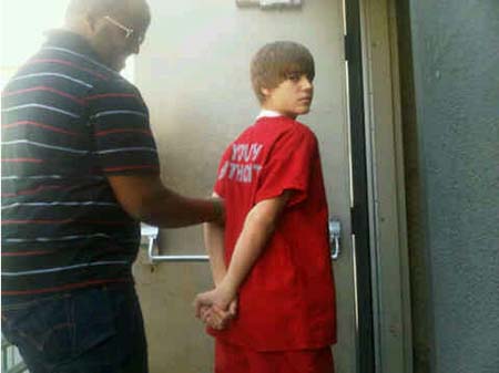 pictures of justin bieber in jail