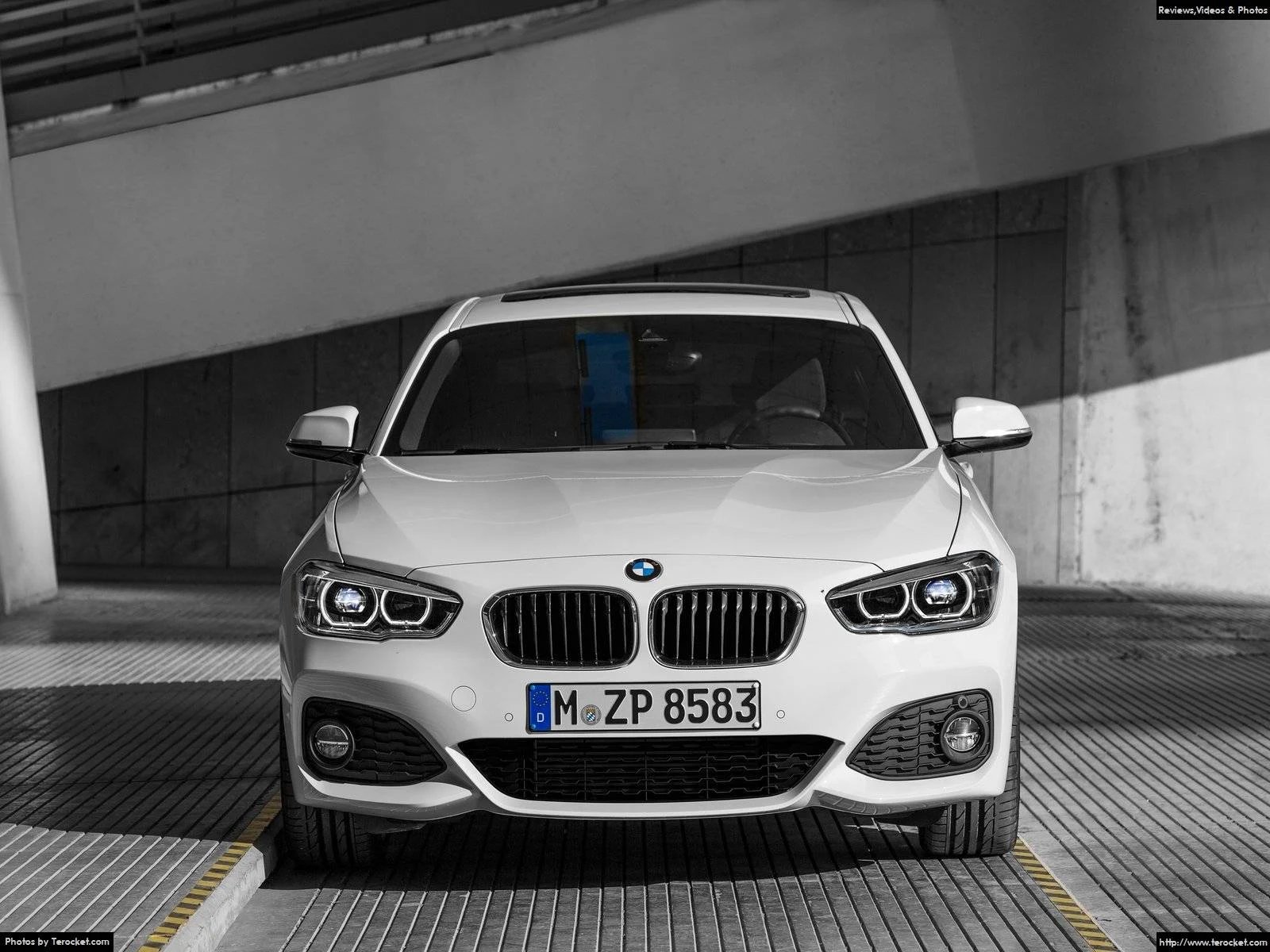 Hình ảnh xe ô tô BMW 1-Series 2016 & nội ngoại thất