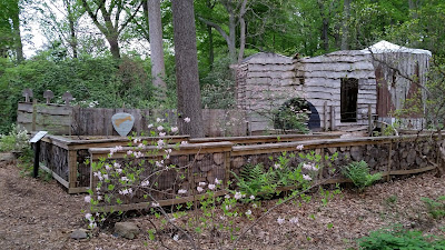 Gibson guitar themed treehouse in the Tyler Arboretum. The head with the tuning pegs is on the left. 