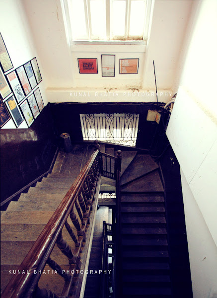 old south mumbai gothic architecture staircase chemould gallery jnanapravaha kunal bhatia mumbai india photo blog