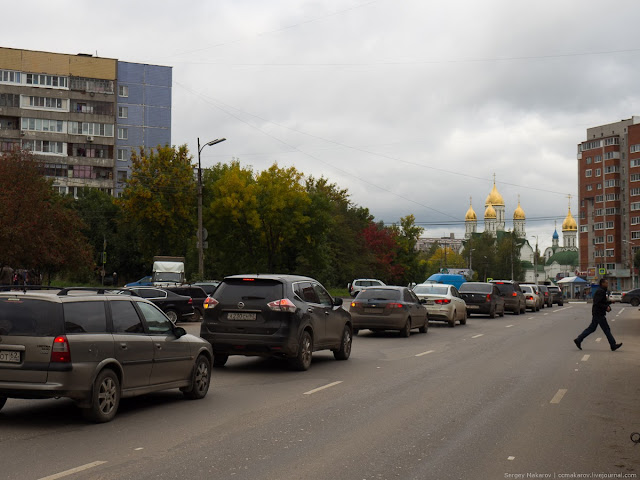 Карманов, для поворота налево, не предусмотрено в городе