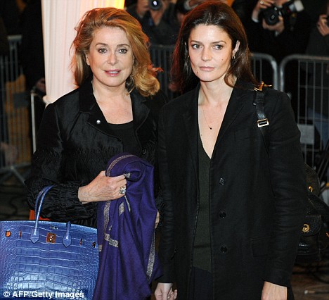 CATHERINE DENEUVE Y CHIARA MASTROIANNI