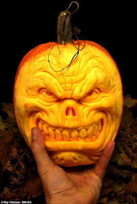 Amazing artist who carves pumpkin portraits Art  Seen On  www.coolpicturegallery.us