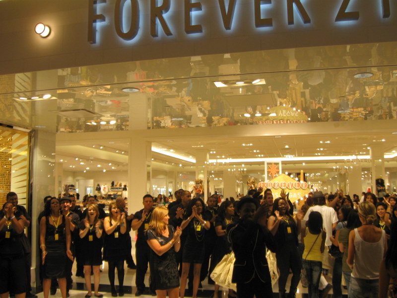 Forever 21 hits the Las Vegas strip...