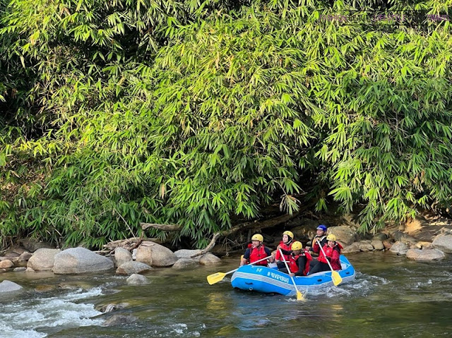 Tempat Menarik di Kampar Perak - Water Rafting Di Jeram Sungai Kampar