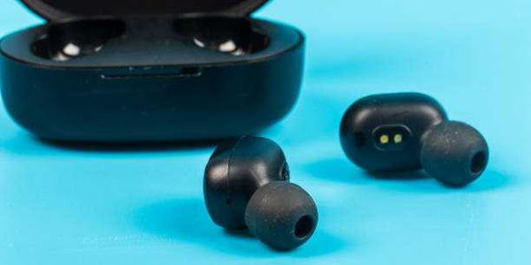  The Future of Earbuds: A Mobile App that Allows You to Manage, Register, and Sync Your Wireless Bluetooth Earbuds with Your Smartphone