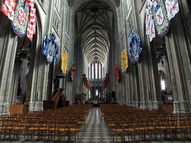 interior de la catedral de Orléans