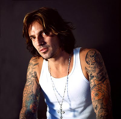 Football Tattoos on Checkout These Pictures Of Rocker Tommy Lee And His Tattoo Artwork