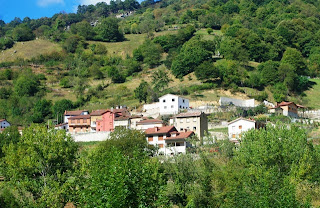 Lena, Palacios