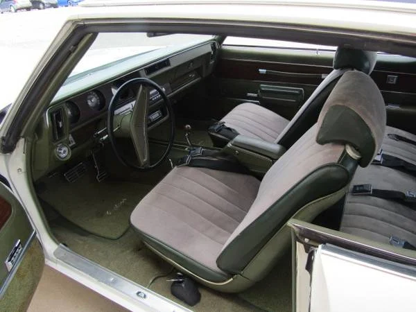 Interior, 1971 Olds Cutlass Supreme