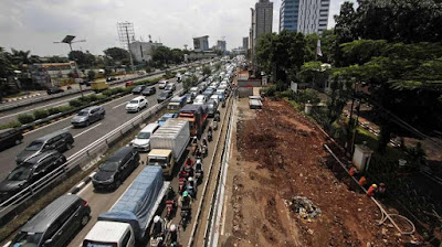 Proyek LRT, Flyover Pancoran Arah Slipi Tutup Malam Hari