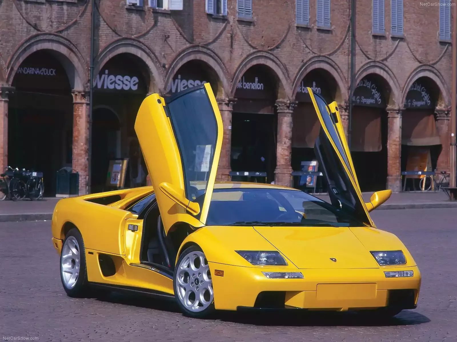 Hình ảnh siêu xe Lamborghini Diablo 6.0 2001 & nội ngoại thất