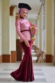 kebaya wisuda modern hijab