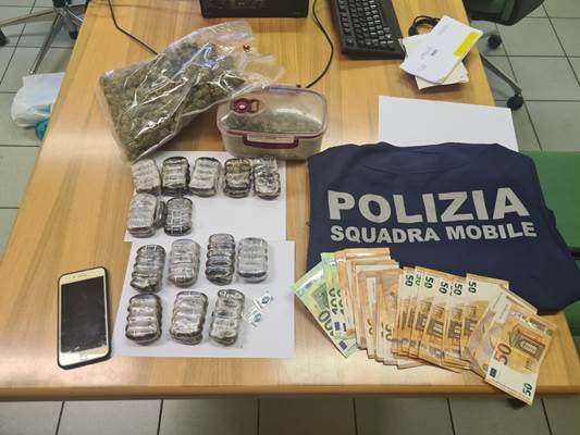 Alessandria, custodiva in cassaforte 1,3 kg di hashish: arrestato