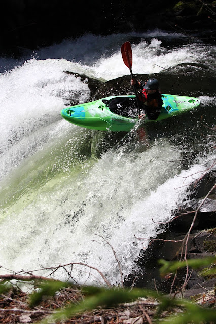 Dagger Kayaks, Dagger Mamba 8.6, Kokatat, Drysuit, Kayaking, Washington, Creeking, Whitewater, Professorpaddle, Team Dagger, Team Kokatat, Snapdragon, Werner, Daniel Patrinellis, Fluid as a lifestyle