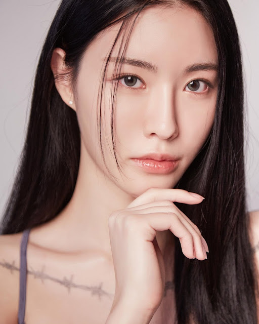 Jin – Beautiful Korean Transgender Model Instagram Photos