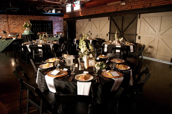 We love the black and white theme in a rustic setting with plenty of 