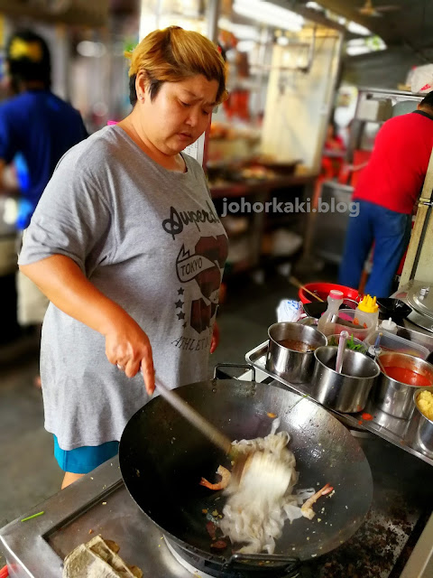 Char-Kway-Teow-Restoran-Tien-Tien-Kopitiam-Pelangi 