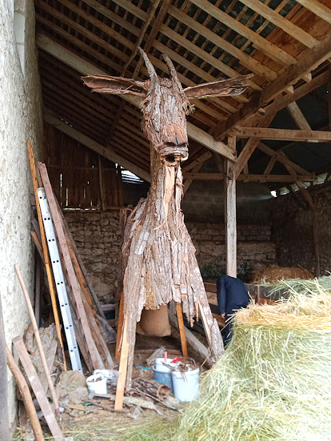 Giant goat sculpture made of bark, Indre et loire, France. Photo by loire Valley Time Travel.