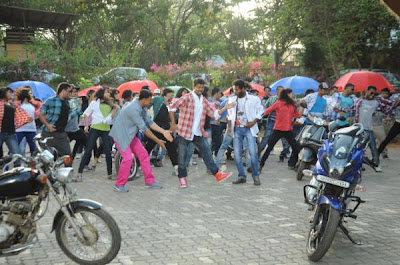 Leaked Pics: Vijay dances with Prabhu Deva & Akshay in Rowdy Rathore