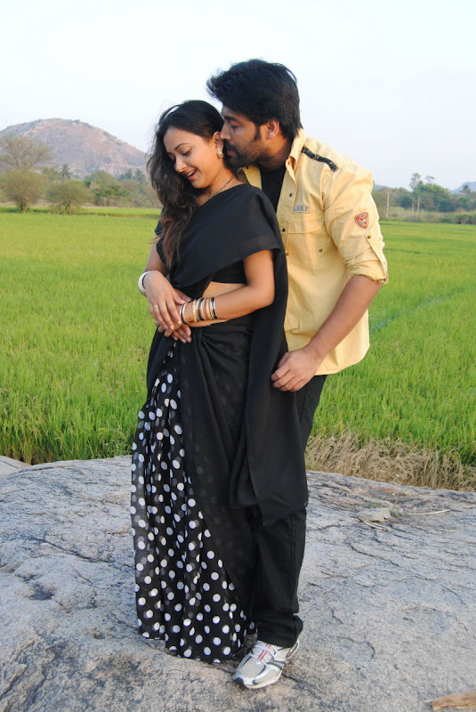 Swetha Basu In Yuganiki Okka Premikudu Telugu Movie Stills Wallpaper leaked images