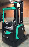 Xe nâng reach truck tầm cao