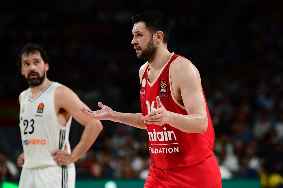 Αποθέωσε τον Παπανικολάου η Euroleague για την αρχηγική του εμφάνιση (vid) Αποθέωσε τον Παπανικολάου η Euroleague για την αρχηγική του εμφάνιση (vid)