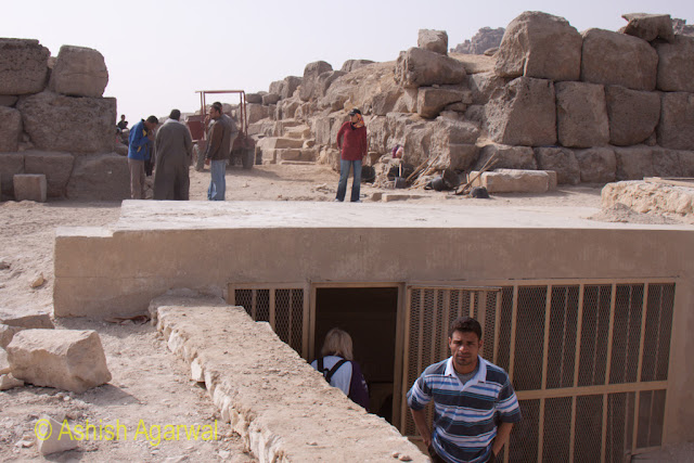 Cairo Pyramid - A structure adjoining to the Great Pyramid, possibly the tomb of a nobel, stock photo