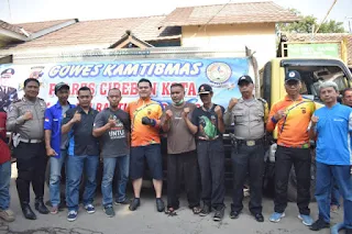 Kapolres Cirebon Kota Gowes Bareng Bersama  Jajarannya  Untuk Bhakti Sosial Dan Silaturahmi Dengan Warga