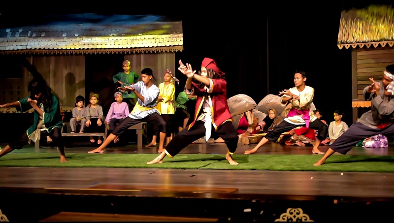 teater tanjong, teater istana budaya,