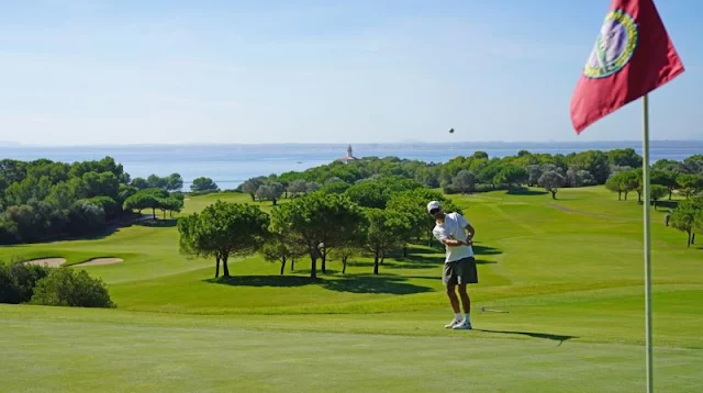 Saipan-Golf-Course-Round-with-Sea-View