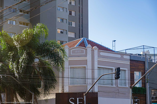 Predinho na Av. João Gualberto, Curitiba - detalhe