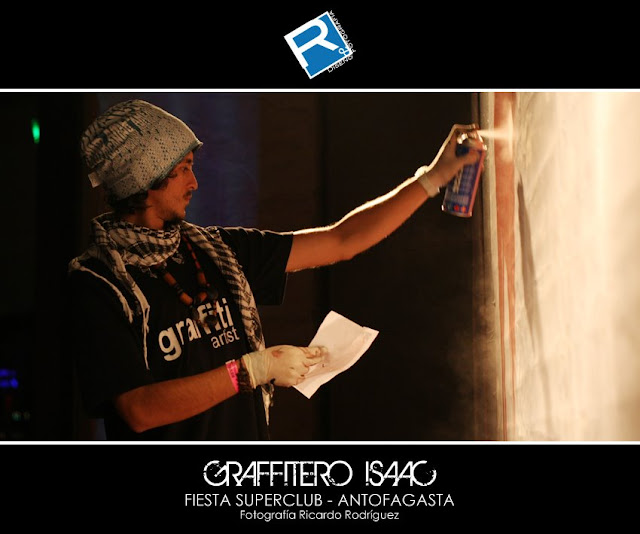 izak pintando graffiti en vivo, chile