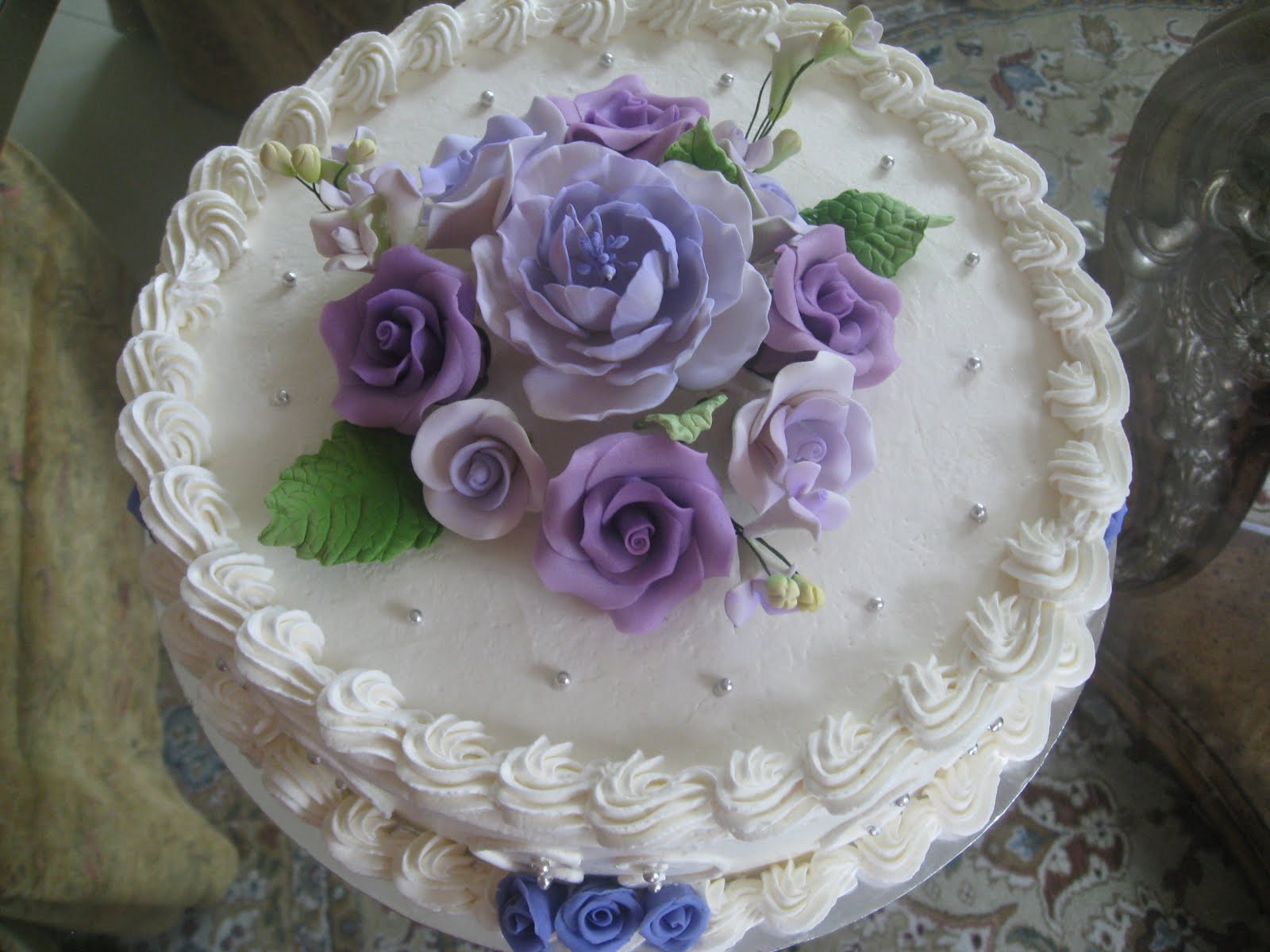 .: Kek Hantaran Tema Krim Bunga Purple