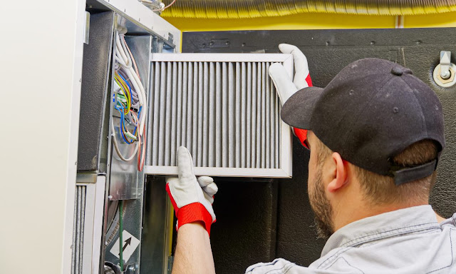 Kontraktor AC Daikin