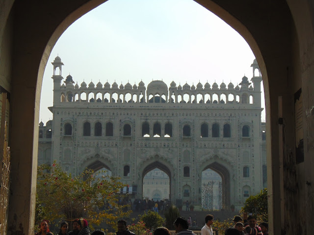 bada imambada entrance