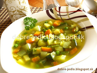 Letná cuketová polievka so zeleninou - recepty