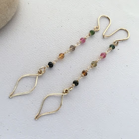 Free wire wrapping tutorial: learn to make wire leaves and feathers at Lisa Yang's Jewelry Blog