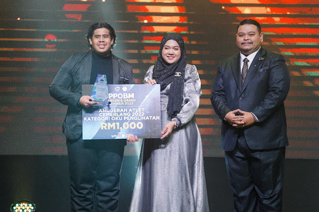 ANUGERAH PPOBM 2023 BERMATLAMAT MENGUMPUL DANA MEMBINA RUMAH PENERBITAN BRAILLE DAN MERAIKAN KECEMERLANGAN OKU PENGLIHATAN