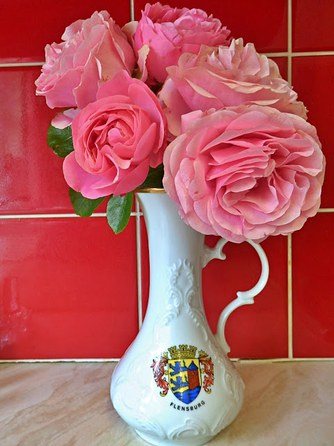 Pink roses in a vase