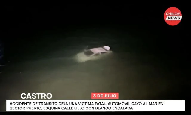 Una mujer fallece tras caer automóvil al mar