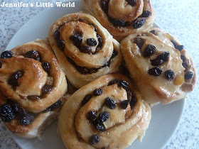 Making Chelsea Buns